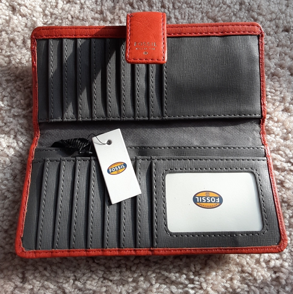 NWT FOSSIL MALLORY CLUTCH/WALLET